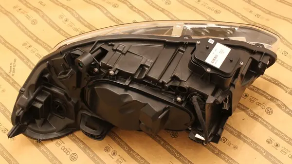 VOLVO XC60 LIFT XENON LED OIKEA AJOVALO 31698809 image 2