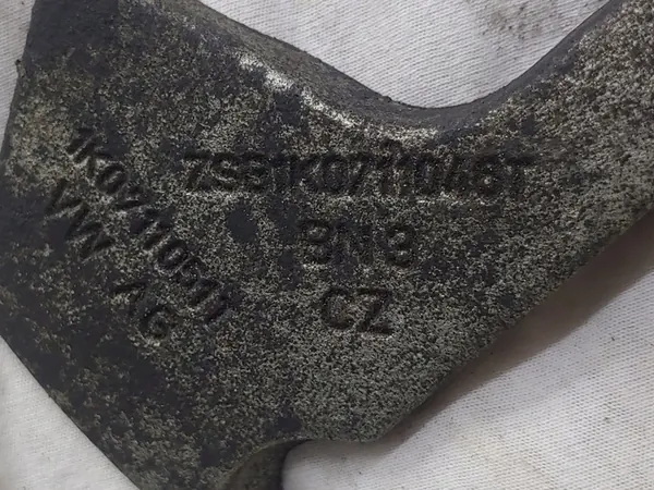 Volkswagen OE Vaihdekeppi 1K0711046T image 2