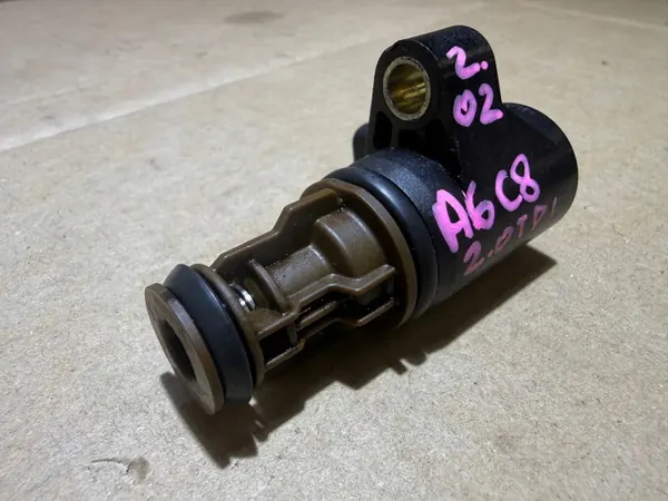Audi Oliedruksensor OEM 05L906455E - Gebruikt image 2