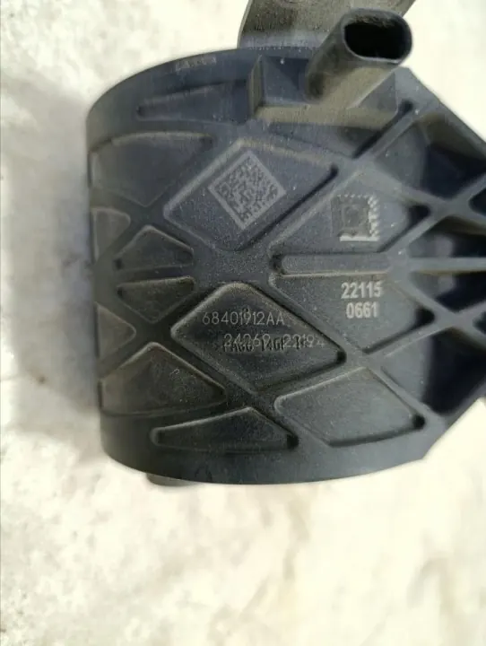 Pièce moteur Jeep OEM 68401912AA - Occasion image 8