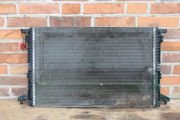 Radiador de agua Audi A4 S4 B9 image 6