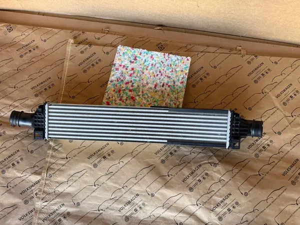 AUDI A4 B9 A5 2.0 TFSI Intercooler OEM 8W0145805N image 3