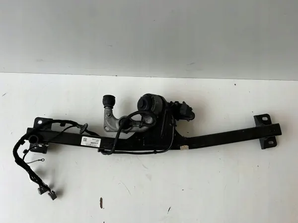 Crochet de remorquage Volvo XC40 OEM 31454348 - Occasion image 2