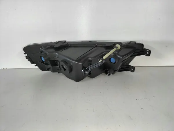 Lâmpada Halógena Esquerda SKODA RAPID 12-17 image 4