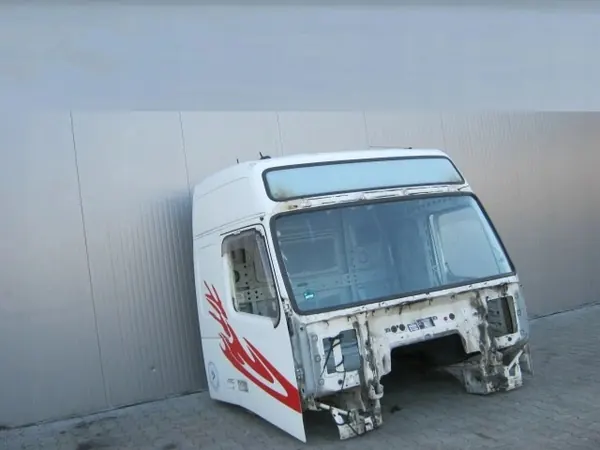 Volvo FH13 Cabineframe & Deuren OEM 85103676 image 2