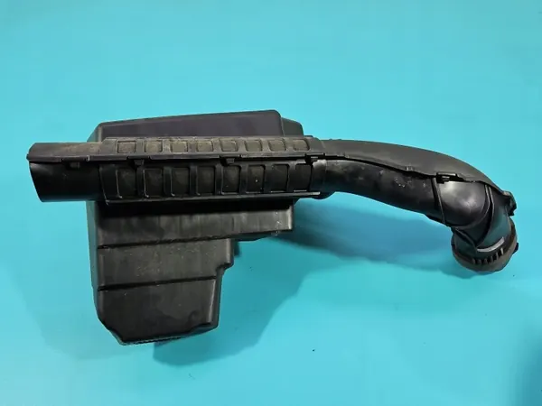 Tubo cobertura ressonador OEM 17750-37090 Lexus CT image 3