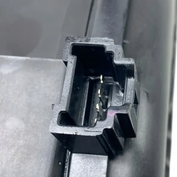 Subwoofer Renault Captur II OEM 281702659R - Usado image 10
