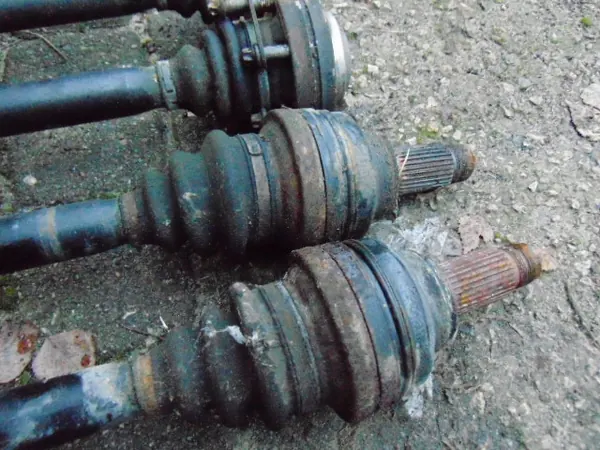 BMW E39 Bakre drivaxel vänster höger 1229141 image 3