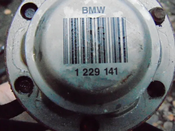BMW E39 Bakre drivaxel vänster höger 1229141 image 6