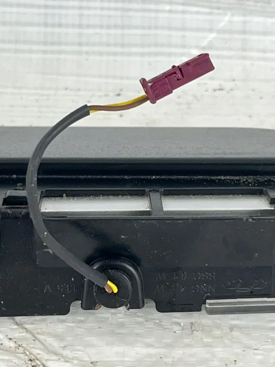 BMW Derde Remlicht OEM 7360527 voor 5 Serie image 5