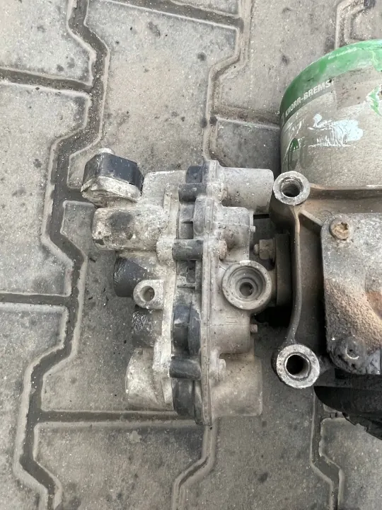 DAF CF75 2006-2013 Luchtdrogerklep OEM 105446 image 6