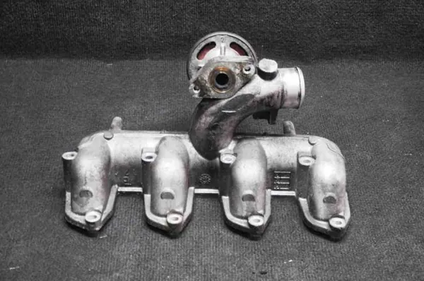 Colector de admisión Ford OE OEM 1395481 para C-MAX 1.8L image 2