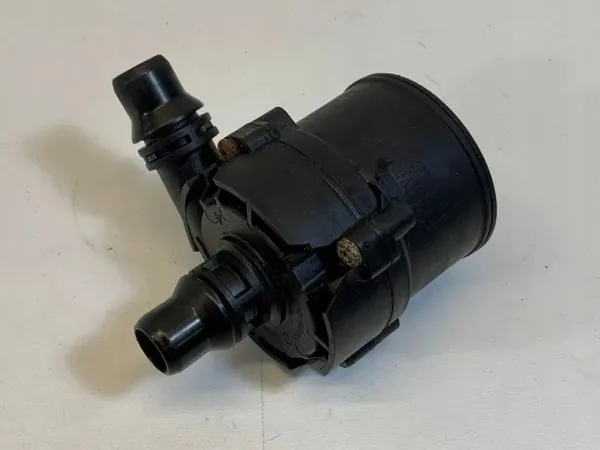 BMW OE Vesipumppu OEM 9372723 5-sarja G30/G31 image 2