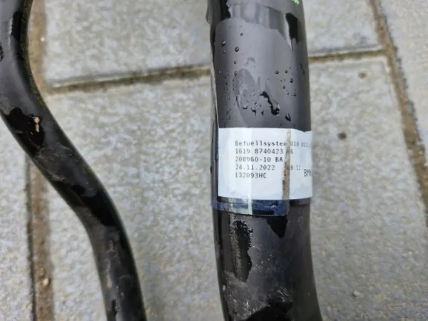 Tubo de llenado AdBlue BMW U11 OEM 8740423 - Usado image 3