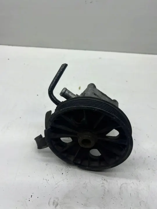 Volvo 2.4 D5 ohjauspumppu OEM 7611332112 image 2