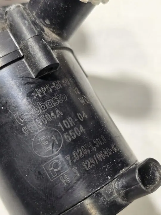 BMW Vattenpump OEM 9019504A för G30 G31 G38 image 5