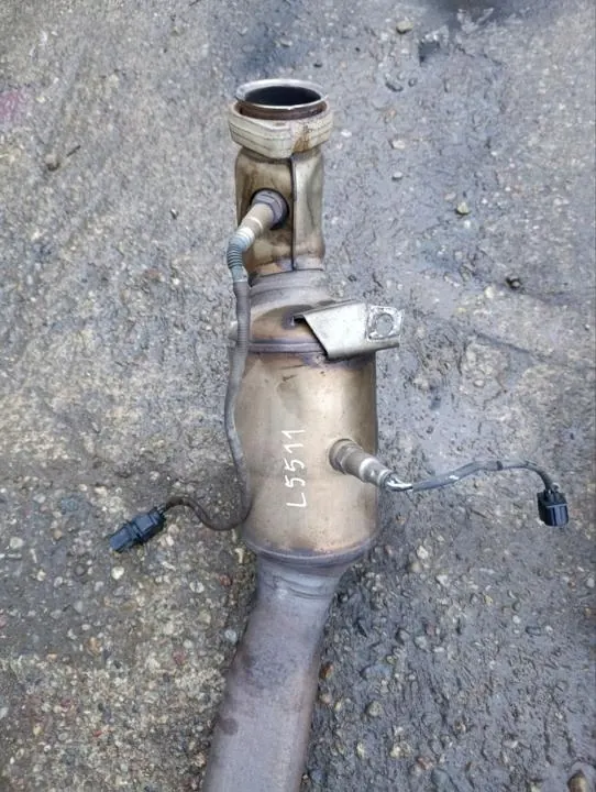 Catalyseur Mercedes-Benz OEM A2314902014 image 6