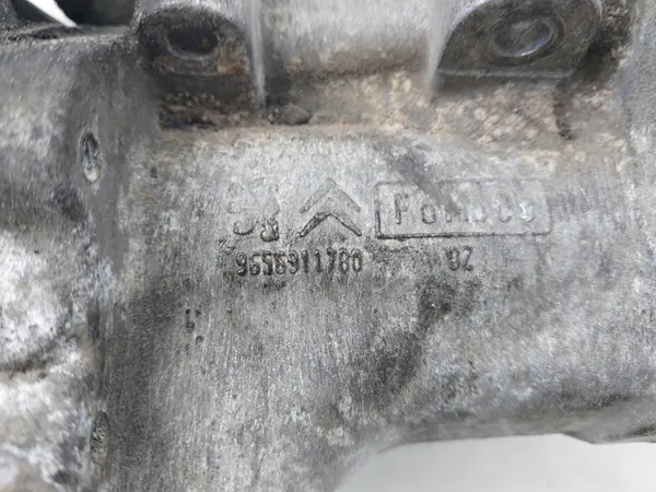 Válvula EGR Enfriador de Escape Mitsubishi Outlander II 2.2 DI-D image 8