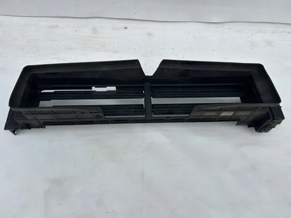 Hyundai Kona EV ilmaohjausverho OEM 86950K4AA0 image 2