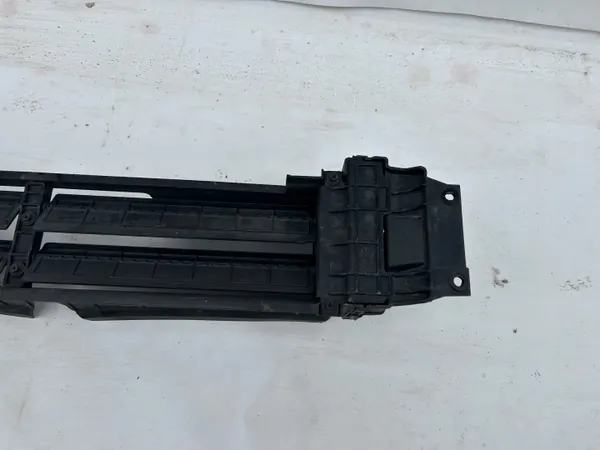 Hyundai Kona EV ilmaohjausverho OEM 86950K4AA0 image 10