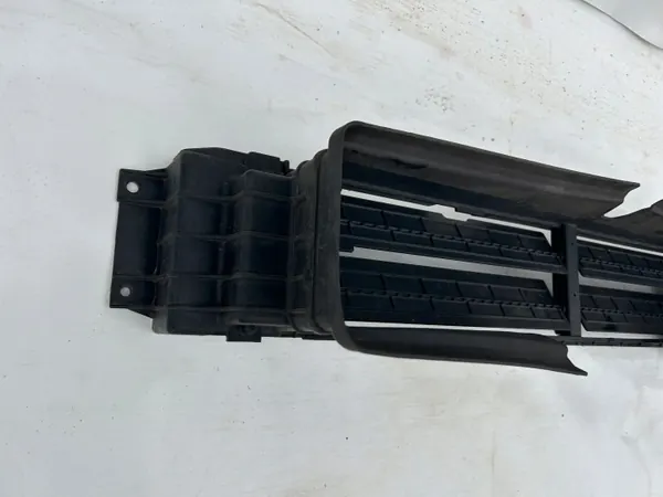 Hyundai Kona EV ilmaohjausverho OEM 86950K4AA0 image 4