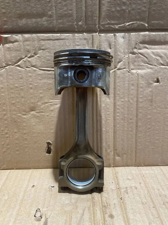 Pistón Ford Fiesta OEM AWJ1622 - Estado Usado image 2