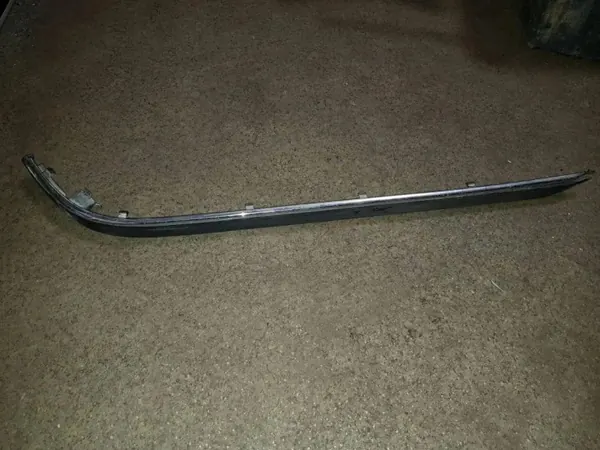 BMW E39 Touring Puskuriliuska OEM 51128184512 Oikea Taka image 2