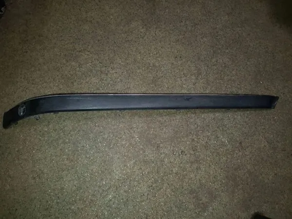 BMW E39 Touring Puskuriliuska OEM 51128184512 Oikea Taka image 3