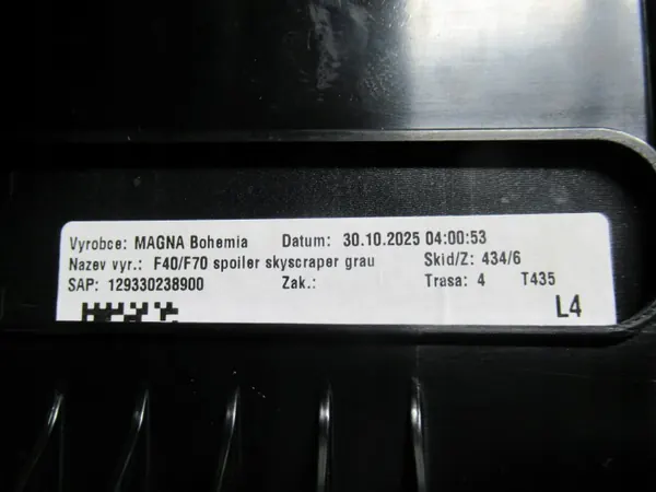 BMW F40 F70 Spoiler OEM 7456069 C4W - Gebruikt image 3