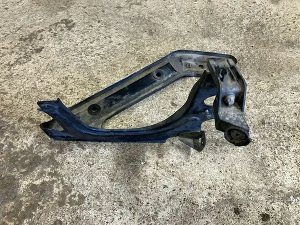 Panneau de montage de radiateur Porsche Cayman 987 2006 OEM image 2