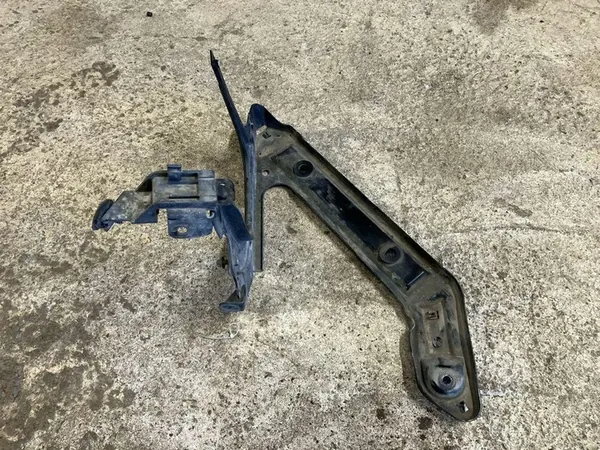 Panneau de montage de radiateur Porsche Cayman 987 2006 OEM image 5