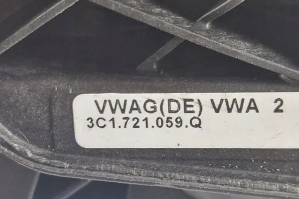 Kupplungspedal VW PASSAT B6 1.9L Diesel image 3