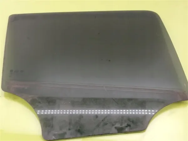 Vitre Arrière Droite OEM 95276496 pour Chevrolet Trax image 2