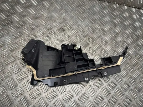Piezas de compartimento motor BMW X7 G07 2021 - OEM image 2