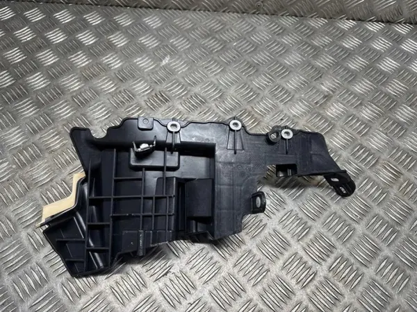 Piezas de compartimento motor BMW X7 G07 2021 - OEM image 3