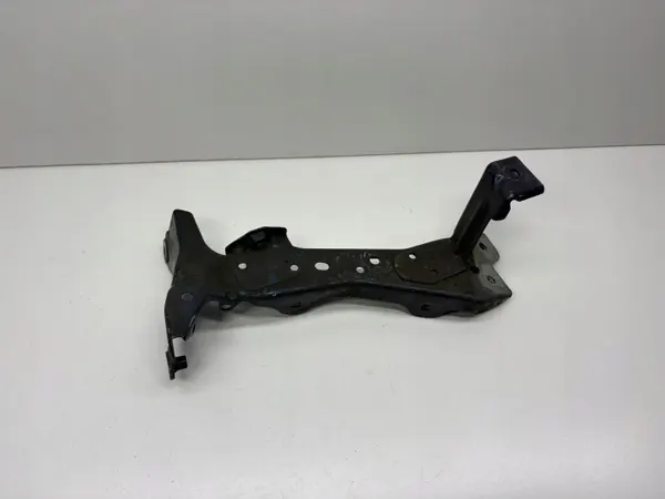 Support de garde-boue Audi A3 S3 8V droit avant OEM 8V0821167A image 2
