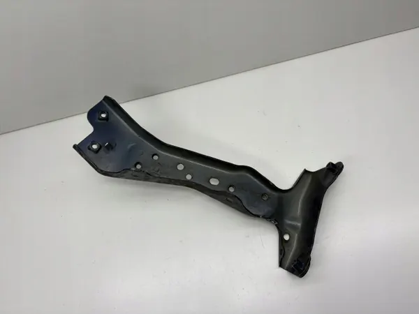 Support de garde-boue Audi A3 S3 8V droit avant OEM 8V0821167A image 4