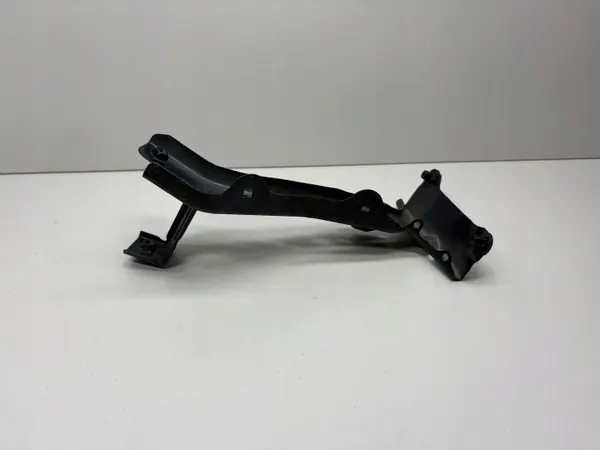 Support de garde-boue Audi A3 S3 8V droit avant OEM 8V0821167A image 6