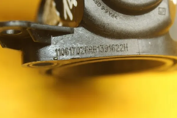 Carcasa de termostato Renault Megane V GT Nissan 1.2 TCE image 9