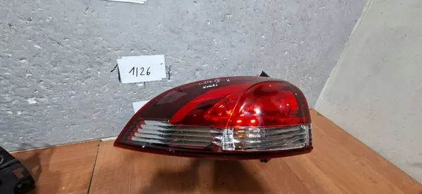 Phares arrière gauche Renault Clio IV Break OEM 285551445R image 2