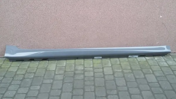 BMW OEM 8064744 Rechte Schwellerverkleidung G30/G31 image 2