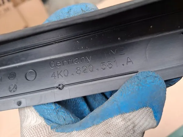 AUDI RS6 C8 Vasemman Lokasuojan Peite 4K0820581A image 5