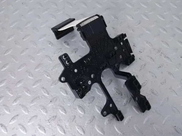 Mecatrónica VW Golf VII usado OEM 02E325025AM image 3