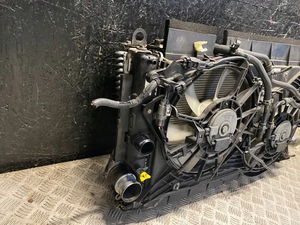 Toyota AVENSIS 2012 Enfriador de aire image 5