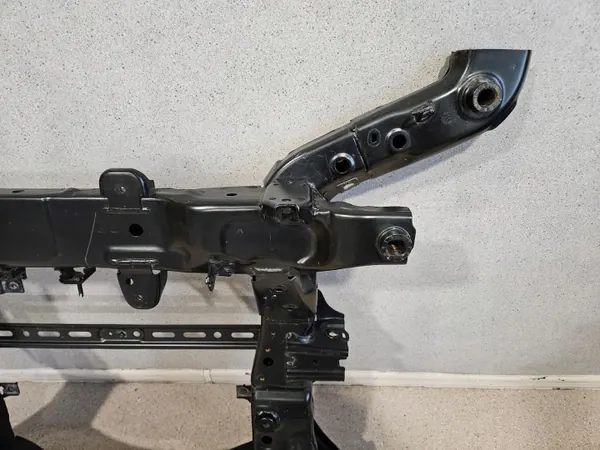 Etujarrupalat OEM 62401CV000 KIA EV6:lle image 3