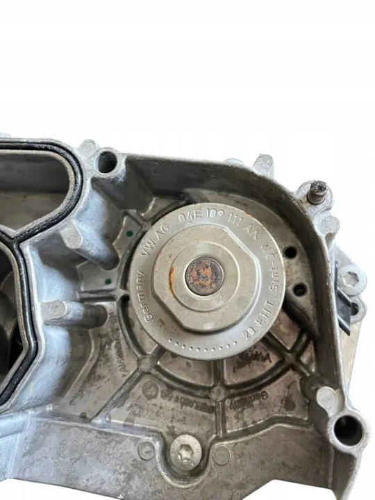 Vesipumppu OEM 05E121117K VW Golf VII:lle image 5