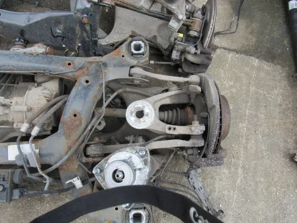 Bakaxelbalk OEM 6870L0L för BMW X5 F15 image 4