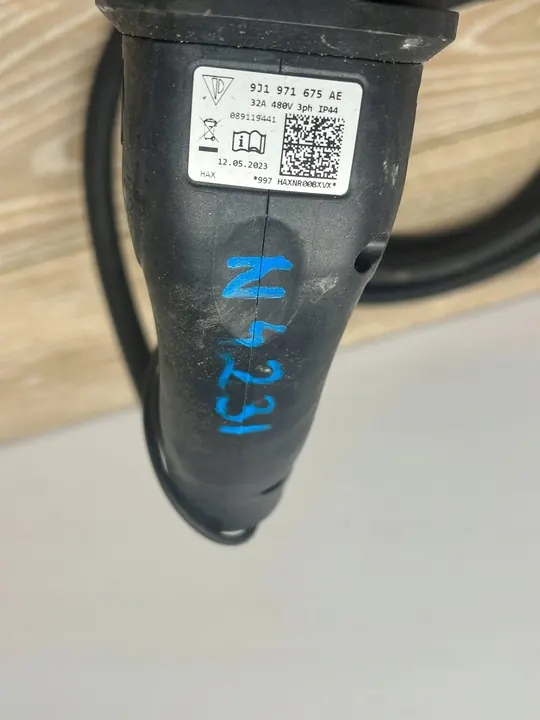 Cable de carga Audi E-tron GT 2023 OEM image 2