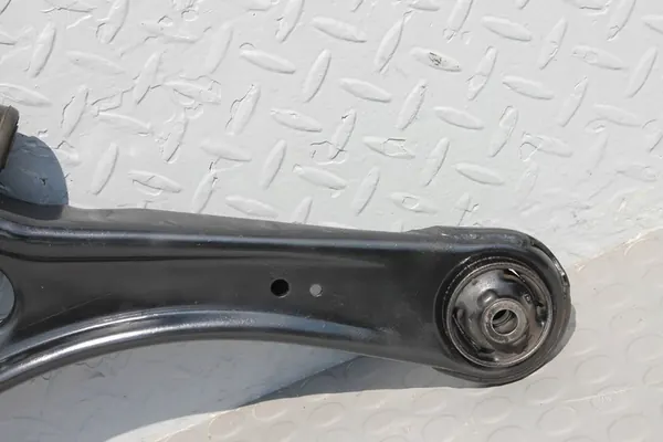 Braccio di controllo anteriore sinistro Mitsubishi Eclipse Cross 1.5 T image 3