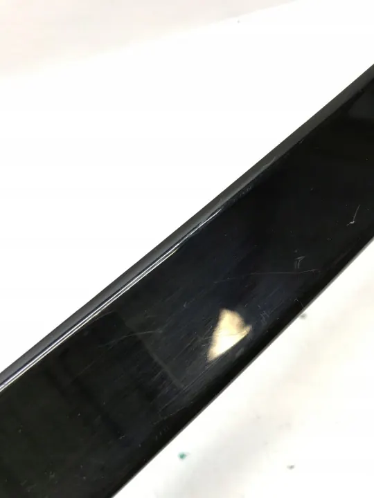 Spoiler arrière BMW OE 8064738 - État utilisé image 5